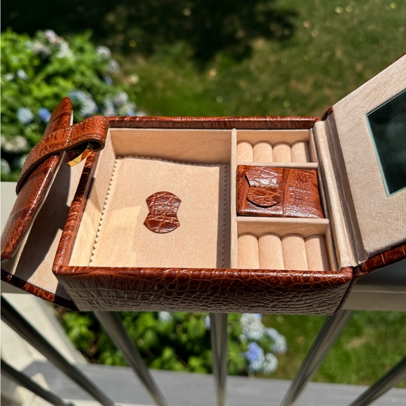 Travel Jewlery Case Brown Box Compact with Mirror Faux Leather - Picture 10 of 12